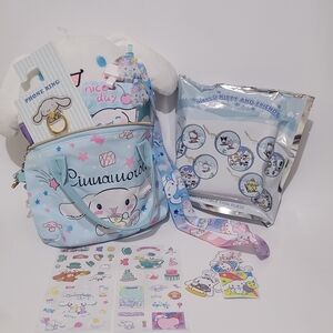 Cinnamoroll Light Blue Crossbody Bag with Accessories
